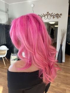 2023 Haircolor, Pink Hair Inspiration, Red Pink Hair, Winter Hair, Christmas Hair, Hair Inspiration Color