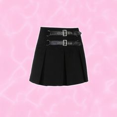 Classic black mini skirt with attached leather belt detail. SIZE S: WAIST 64-68CM, HIP 82-86CM, LENGTH 34CM SIZE M: WAIST 68-72CM, HIP 86-90CM, LENGTH 35CM SIZE L: WAIST 72-76CM, HIP 90-94CM, LENGTH 36CM Skirt Belt, Black Mini Skirt, Black Mini, Y2k Aesthetic, Y2k Fashion, 2000s Fashion, Cheer Skirts, Leather Belt, Classic Black