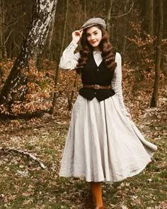 Victorian Style Dresses, Modern Victorian Fashion, Rustic Outfits, Victorian Fashion Dresses, Old Fashion Dresses, Modern Victorian, Look Retro, Victorian Clothing