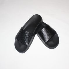 Balmain Calypso Black Leather Slides Color: Black Eu 39/ Us 6/ Uk 5 Embossed Logo Monogram Open Toe Contoured Footbed Slip On Style Light Weight Leather Upper Rubber Sole Made In Italy Msrp $375 Measurement: Insole 9.75"/Outsole 10"/Width 3.75" Designer Leather Slides With Textured Footbed, Black Leather Flat Sandals, Black Flat Leather Sandals, Leather Slides With Textured Sole And Round Toe, Luxury Black Sandals With Rubber Sole, Luxury Black Sandals With Leather Sole, Black Flat Heel Sandals With Textured Sole, Leather Slides With Textured Sole, Black Sandals With Textured Sole And Flat Heel