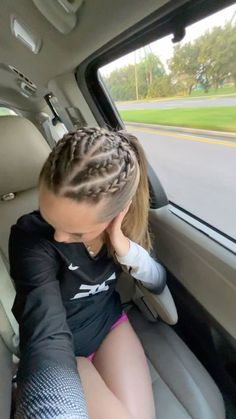 Cool Hairstyles For Sport, Braid Volleyball Hairstyles, Braided Hairstyles For Soccer, Winter Volleyball Outfit, Cornrow Hairstyles For Sports, Braid Going Back, Cute Field Hockey Hairstyles, Crazy Sports Hairstyles