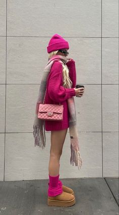 Barbie Core Outfit, Clean Girl Instagram, Outdoor Christmas Decoration Ideas, Outdoor Decoration Ideas, Korean Winter Outfits, Street Style 2023, Legs Outfit, Aesthetic Accessories, Barbie Core