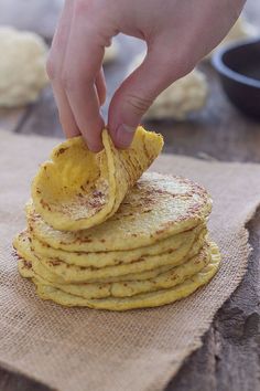 Cauliflower Tortillas #recipe #yum #food #healthy #health #eating #clean Joshua Weissman, Cauliflower Tortillas, Idee Pasto Sano, Cauliflower Recipes, Paleo Diet, Naan, Tortillas, Paleo Gluten Free, Paleo Recipes