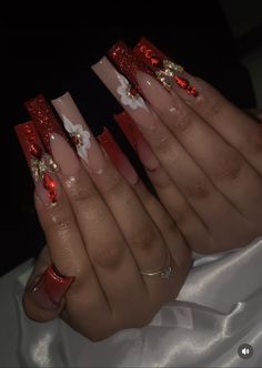 Nail Designs For Quinceanera Red, Quinceañera Nails Red, Dark Red Quinceanera Nails, Red Quince Makeup Looks Full Face, Green Latina Nails, Latina Nail Designs Red, Red Extra Nails, Red Nails Quince, Red Latina Nails