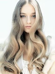 ethereal Curled Ends, Fantasy Land, Wavy Hairstyles, Retro Waves, Amanda Seyfried, Ash Blonde, Hair Envy, Beauty And Fashion, John Galliano