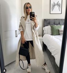 Trent Coat, Pinterest Marketing Manager, Trainers Outfit, Mommy Outfits, Trench Coat Outfit, Textile Products, Coat Outfit, Outfit Trends