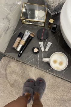 Girl Bedside Table, Girly Bathroom, Instagram Story Filters, Black And White Picture Wall, Cream Aesthetic, Vogue Beauty, Healthy Lifestyle Inspiration, Luxury Makeup, Rich Life