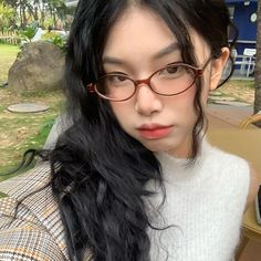 WomenS Oval Red Frame Brown Glasses Gradient Green Frame Narrow Small Eyeglass Frame Outdoor Fashion Wear With Seaside Driving Rectangle Glasses Woman Aesthetic, Trendy Eyeglasses For Women, Red Glasses Aesthetic, Bayonetta Style, Small Oval Glasses, Bayonetta Glasses Asian