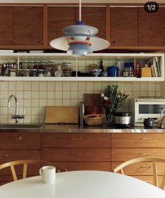 the kitchen is clean and ready to be used for dinner or other mealtimes