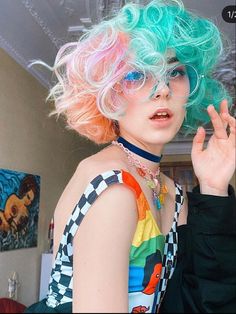 Short Grunge Hair, Prom Hairstyle, Gender Envy, Pride Outfit, Colorful Hair, Foto Poses, Dye My Hair