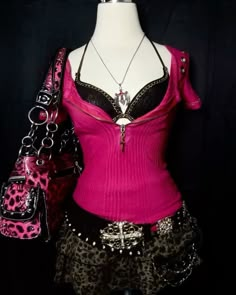 Pink And Leopard Print Outfit, 2000s Mcbling Aesthetic, Pink Leopard Print Outfit, Mc Bling Outfit, Pink Stage Outfits, Gyaru Tops, Trashy Y2k Outfits, Gyaru Leopard, 2000s Y2k Outfits