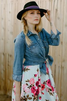 Shelby Hat Spring Summer Outfits, Floral Skirt, Summer Outfits, Spring Summer, Floral