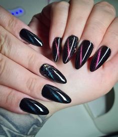 30 Hottest Cat Eye Nails: The Trendiest Manicure Style Eye Nail Design, Manicure Images, Nails Oval, New Nail Trends