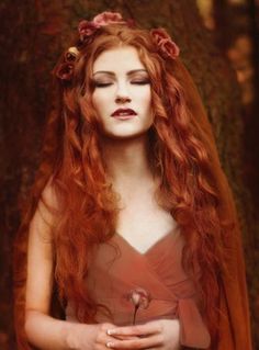 Gillian Gamble. Beautiful hair colour. Flowers In Her Hair, Natural Redhead, Simply Red, Long Red Hair, Pre Raphaelite, Long Red