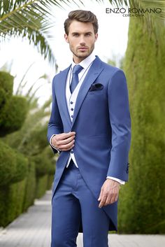 Enzo Romano Royal Blue Suit Wedding, Royal Blue Outfits, Men Suits Wedding, Royal Blue Suit, Blue Suit Men, Slim Fit Suit Men, Man Dressing Style, Royal Blue Wedding