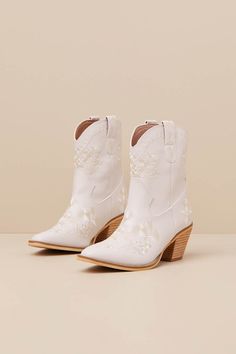 White Ankle Boots - Embroidered Ankle Boots - White Western Boots - Lulus Hipster Aesthetic, Chelsea Boots Heel, Fall Floral Dress, White Ankle Boots, Boots Western, Girly Gifts, Slip On Boots, The Walk