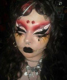 Goth Bratz Makeup, Demonic Makeup, Goth Looks, Funky Makeup, Drag Make-up, Punk Makeup, Streetwear For Men, Alt Makeup, Face Paint Makeup