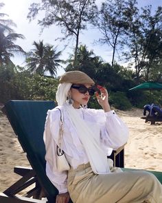 Hijabi Wardrobe, Hijabi Beach, Beach Ootd, Mood Songs, Fit Ideas, Hijabi Fashion, Nature Backgrounds, Hijab Style