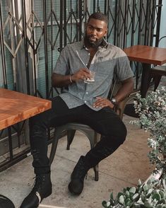 Black Mens Professional Fashion, Black Man Fashion Swag, Black Man Date Night Outfit, Black Man Outfits Casual, Black Mens Fall Outfits, Fall Outfit Black Men, Black Men Aesthetic Fashion, Date Night Outfit Black Men, Black Men Classy Outfits