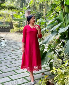 Simple Frocks, Lace Dress Design, Modest Dresses Casual, Indian Gowns, Boutique Dress Designs, Diy Sewing Clothes, Girls Fashion Clothes, Lace Design, Kurti Designs