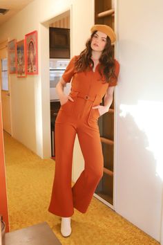 The California Shake Jumpsuit in Rust – Miracle Eye 70s Jumpsuit, Orange Jumpsuit, 70s Inspired Fashion, 70s Outfits, Orange Outfit, Jumpsuit Outfit, Jumpsuit With Sleeves, Adjustable Belt, 70s Fashion