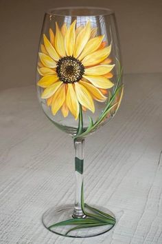 Sunflower Painting Ideas, Best Acrylic Paint, Glass Painting Ideas, Wood Polymer Clay, Unique Wine Glasses, Paint Pens For Rocks, Beautiful Dawn, Paint And Drink, Art Cube