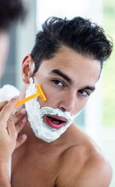 Best Skin Care Tips For Men How To Look Smart, Men Moisturizer, Mens Face Care, Modern Workwear, Men Skin Care Routine, Dapper Mens Fashion, Men Tips