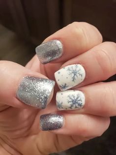 40+ Easy Christmas Nail Designs for a Holly Jolly Time - HubPages Christmas Manicures, Luminary Nails