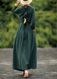 DIY blackish green quilting dresses v neck tie waist loose spring Dresses

 Materials used:cotton linen

Measurement:Size L/US16-18/EUR44   
bust 104cm / 40.56"
length 128cm / 49.92"
Cuff 32.5cm / 12.675"
Sleeve length 58.5cm / 22.815"




Size XL/US16-18/EUR44   
bust 108cm / 42.12"
length 129cm / 50.31"
Cuff 33.5cm / 13.065"
Sleeve length 59.5cm / 23.205"




We ship worldwide.

Tracking numbers provided for all orders. Green Belted V-neck Maxi Dress, Green V-neck Maxi Dress For Winter, Casual Green Maxi Dress For Winter, Green Cotton Winter Dresses, Green Belted Cotton Dress, Green Cotton Maxi Dress For Fall, Dresses Materials, Dresses V Neck, Diy Dress