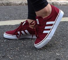 Urban Shoes, Fashion Shoes Sandals, Trendy Sneakers, New Sneakers, Vans Shoes, Trendy Shoes, Sneakers Men Fashion, Mens Fashion Shoes