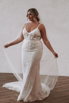 Low Back Lace Wedding Dress, 3d Lace Wedding Dress, Wedding Gown Romantic, Back Lace Wedding Dress, Mermaid Lace Wedding Dress, Modern Floral Wedding, Made With Love Bridal, Wedding Dresses 2022, Floral Wedding Gown