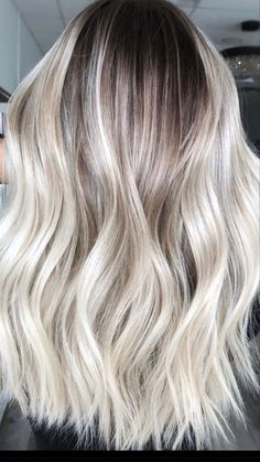 Balayage Color, Different Hair Colors, Icy Blonde, Color Me Beautiful, Hair Color Techniques, Color Techniques, Blonde Hair Color, Hair Dos