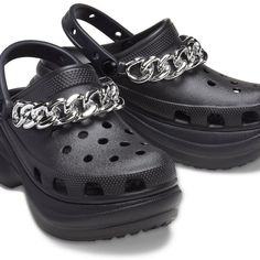 A Solid-Color Base With A Contrasting Chain Embellishment Around The Collar Unique 2.4-Inch / 60mm Height, Measured From Floor To Heel Rest Textured Details Around The Heel, Toe Box And Collar Customizable With Jibbitz Charms Iconic Crocs Comfort: Lightweight. Flexible. 360-Degree Comfort. Crocs Bae, Ladies Crocs, Crocs Platform, Purple Crocs, Platform Crocs, White Clogs, Black Crocs, Pink Crocs, Slip Resistant Shoes