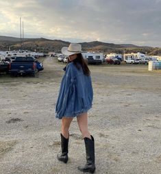 Flawless By Elsie Silver, Summer Hamilton, Country Concert Outfits, Foto Cowgirl, Chestnut Springs, Elsie Silver, Cowgirl Style Outfits, Look Festival, Fest Outfits