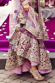 .radiant orchid and gold lengha Peach Weddings, Saree Bollywood, Wedding Mandap, Traditional Outfit, Party Mode, Indian Bridal Wear, Ghagra Choli, Funny Wedding, Indian Couture