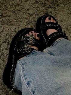 Alt Shoes, Grunge Shoes, Goth Shoes, Funky Shoes, New Rock, Looks Black, Aesthetic Shoes, Swag Shoes, Style Streetwear