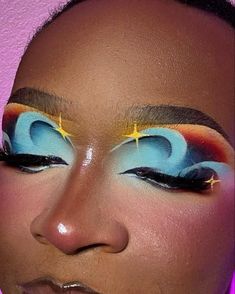 Red Blue Yellow Makeup, Geometric Eye Makeup, Cool Makeup Looks Creative Full Face, Orange Blue Makeup, Drag Makeup For Women, Creative Eyeshadow Looks, Geometric Makeup, Makeup Tutorial Black, Disney Inspired Makeup