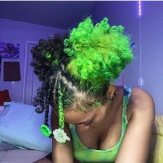 Green Skunk Stripe Curly Hair, Spring Green Hair, Neon Curly Hair, Green Hair Black Women Natural, Forest Green Hair Black Women, Green Dyed Hair Black Women, Neon Green Curly Hair, Green And Black Hair Black Women, Green Curly Hair Natural Curls