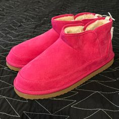 Cozy Lined Comfortable Low-top Winter Boots, Comfortable Pink Booties With Round Toe, Casual Winter Booties With Padded Ankle, Casual Pink Winter Booties, Comfortable Slip-on Booties For Winter, Casual Pink Booties For Fall, Casual Pink Fall Booties, Winter Cushioned Slip-on Boots, Winter Slip-on Boots With Cushioned Footbed