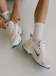 Sneaker Outfits, Jeezy, Streetwear Mode, Baskets Nike, Shoes Photography, Shoe Inspo, Workout Aesthetic, Sporty And Rich, Sneakers Outfit