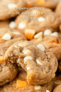 pumpkin spice white chocolate chip cookies stacked on top of each other with the words, pumpkin spice white chocolate chip cookies