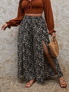 Boho Outfit Plus Size Women, 2023 Summer Fashion Trends Plus Size, Plus Size Bottoms, Boho Sheek Outfits, Boho Curvy Outfit, Curvy Bohemian Style, Bohemian Outfits Plus Size, No Hips Body Shape Outfits, Curvy Boho Outfits