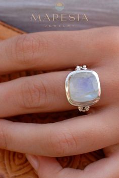 Over 6700 5 ⭐️ reviews!!!! Find out why our customers are loving our jewelry. Quality, unique designs and affordable prices are our secret!✨ Free shipping over $40+ US order 30 days return Moonstone Ring Sterling Silver, Zierlicher Ring, Moonstone Ring, June Birth Stone, Schmuck Design, Boho Hippie, Sterling Ring, 925 Sterling Silver Ring, Ring Verlobung