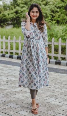 Cotton Dress Pattern, Simple Frock Design, Cotton Kurtis, Wedding Simple, Beautiful Casual Dresses