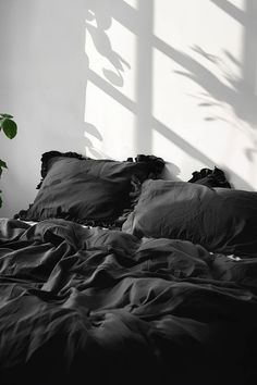 Black ruffled linen pillowcase Black Ruffle Bedding, Black Bed Spread, Ruffle Comforter, Black Duvet, Room Vibes, European Pillows, Black Duvet Cover, Ruffle Linen, Makeover Bedroom