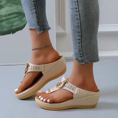 Trendy Shoes For Women Casual, Trendy Shoes For Women, Shoes For Women Casual, Beach Wedges, Toe Ring Sandals, Modern Sandals, Platform Flip Flops, Comfortable Slippers, Womens Sandals Summer