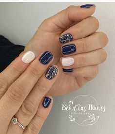 Midnights Nails Inspired, Dark Nail Inspo Short, Blue Nails Winter Design, Gel Nails Ideas Short Purple, Navy Valentines Nails, Ring It In Color Street Combo, Classic Nails Design, Dark Blue And White Nails Short, January Nails Chrome