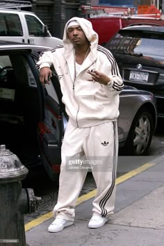 2000s Tracksuit Outfit, 2000s Baggy Outfits, Hip Hop Outfits Men, Airport Outfit Men, Jersey Dress Outfit, 2000 Outfit, 2000s Tracksuit, 90s Tracksuit