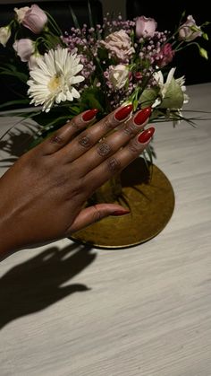 Autumn Nails On Brown Skin, Red Nails Acrylic On Black Women, Winter Nails On Dark Skin, Maroon Nails On Brown Skin, Red Nails On Black Girls, Red Nails For Black Women, Nude Nails Black Women Dark Skin, Red Nails Dark Skin, 15 Birthday Nails