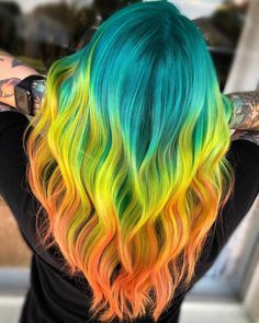 Vivid Hair Color Ideas, Hip Hairstyles, Turquoise Hair Color, Neon Hair Color, Haircolor Ideas, Hair Dye Ideas, Hair Color Unique